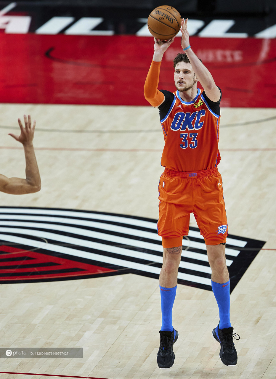 英超冲刺阶段走向成谜，俄克拉荷马雷霆伤情更新，管理层满意，数据趋势出现新变化-爱游戏娱乐